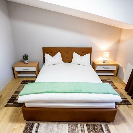 Hotel Casa Blum Lugoj Zewnętrze zdjęcie